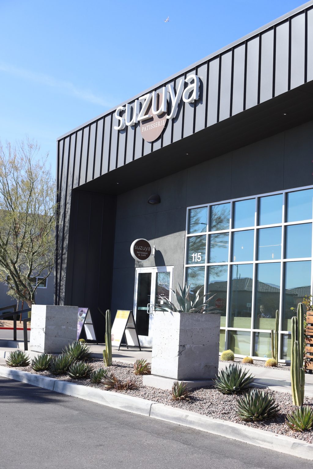 Las Vegas cake bakery Suzuya Patisserie