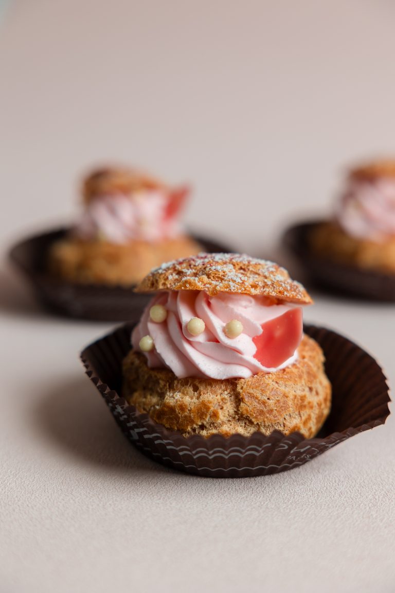 sakura cream puff suzuya Patisserie&Cafe in Las Vegas